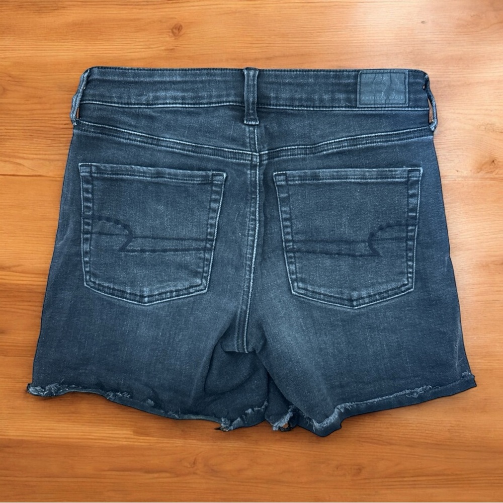 American Eagle NE(X)T Level Stretch Button Up Black Denim Shorts Size 6 - Picture 2 of 5